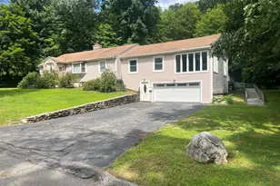 7 W Hill Terrace, Worcester, MA 01609 - Photo 2