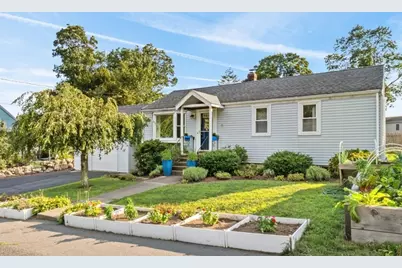6 Reynolds Ave, Randolph, MA 02368 - Photo 1