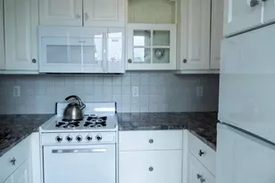 90 Shore Dr W, Mashpee, MA 02649 - Photo 22