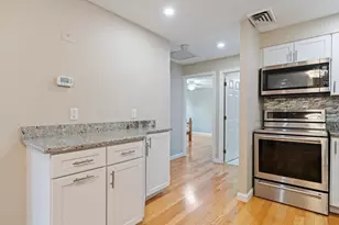 325 Plantation St, Worcester, MA 01604 - Photo 10