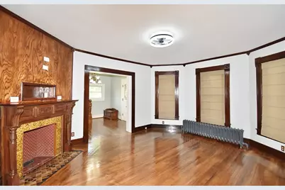 30 Laurel St, Holyoke, MA 01040 - Photo 6