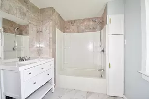 30 Laurel St, Holyoke, MA 01040 - Photo 14