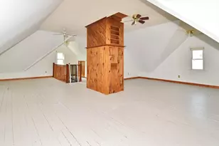 30 Laurel St, Holyoke, MA 01040 - Photo 26