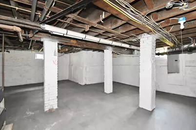 30 Laurel St, Holyoke, MA 01040 - Photo 30