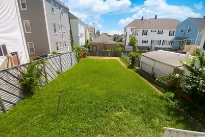 90 Hemlock St, New Bedford, MA 02740 - Photo 4