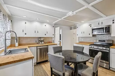 141 Hale St #2, Beverly, MA 01915 - Photo 4