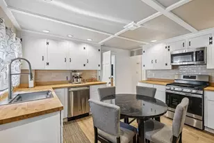 141 Hale St, Beverly, MA 01915 - Photo 4