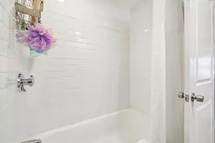 141 Hale St, Beverly, MA 01915 - Photo 16