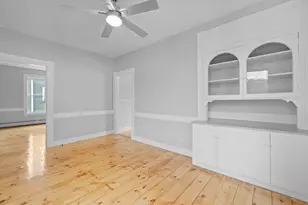 24 Village St, Marblehead, MA 01945 - Photo 10