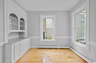 24 Village St, Marblehead, MA 01945 - Photo 8