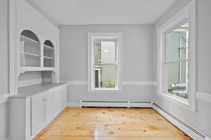 24 Village St, Marblehead, MA 01945 - Photo 8