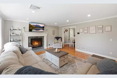 137 Ward St, North Brookfield, MA 01535 - Photo 4