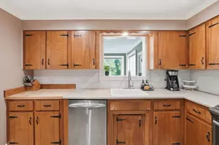 137 Ward St, North Brookfield, MA 01535 - Photo 10