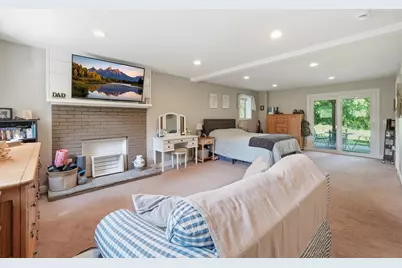 137 Ward St, North Brookfield, MA 01535 - Photo 24