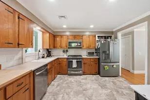 137 Ward St, North Brookfield, MA 01535 - Photo 8