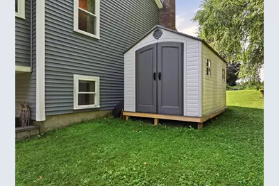 137 Ward St, North Brookfield, MA 01535 - Photo 32