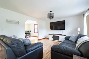 15 Thatcher Square, Brockton, MA 02302 - Photo 4