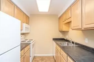 180 Main St, Bridgewater, MA 02324 - Photo 4