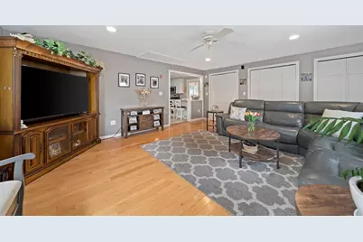 35 Arnold St, Holbrook, MA 02343 - Photo 4