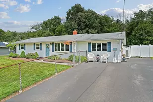 35 Arnold St, Holbrook, MA 02343 - Photo 2