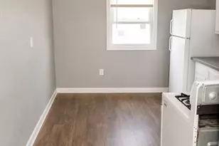 72 Pitman St, Fall River, MA 02723 - Photo 14