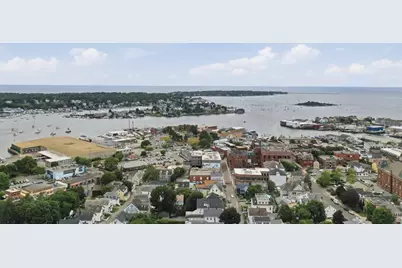 25 Elm Street #1, Gloucester, MA 01930 - Photo 2