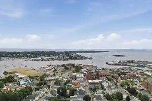 25 Elm St, Gloucester, MA 01930 - Photo 2