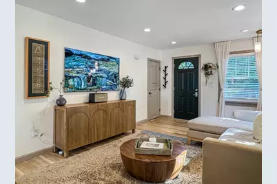 8 Greenhalge St, Medford, MA 02155 - Photo 4