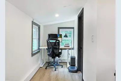 8 Greenhalge St, Medford, MA 02155 - Photo 18