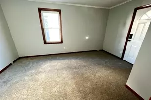 229 Tripp St, Fall River, MA 02724 - Photo 4