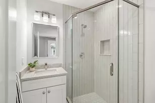 9 Downer Ct, Boston, MA 02122 - Photo 14