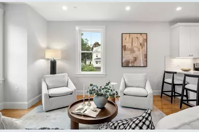 9 Downer Ct #4, Boston, MA 02122 - Photo 4