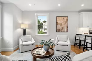 9 Downer Ct, Boston, MA 02122 - Photo 4