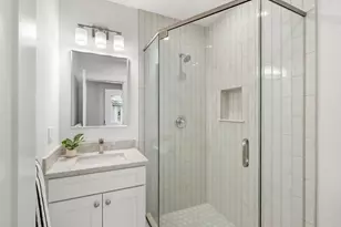 9 Downer Ct, Boston, MA 02122 - Photo 14
