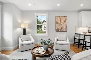 9 Downer Ct, Boston, MA 02122 - Photo 4