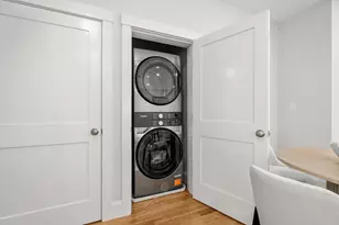 9 Downer Ct, Boston, MA 02122 - Photo 10