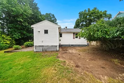 134 Marshall Ave, Lowell, MA 01851 - Photo 26