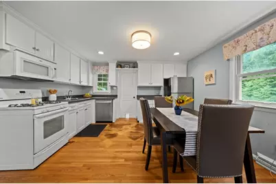 134 Marshall Ave, Lowell, MA 01851 - Photo 12