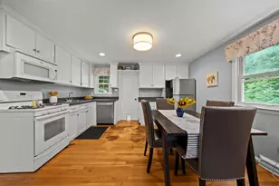 134 Marshall Ave, Lowell, MA 01851 - Photo 12