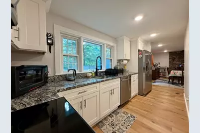 47 Starr Rd, Bridgewater, MA 02324 - Photo 4