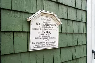8 Franklin St, Marblehead, MA 01945 - Photo 2