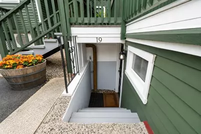 8 Franklin St #19, Marblehead, MA 01945 - Photo 20