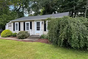 8 Warren Rd, Auburn, MA 01501 - Photo 1