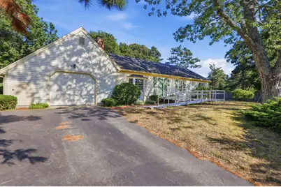 46 4 Seasons Dr, Yarmouth, MA 02664 - Photo 4