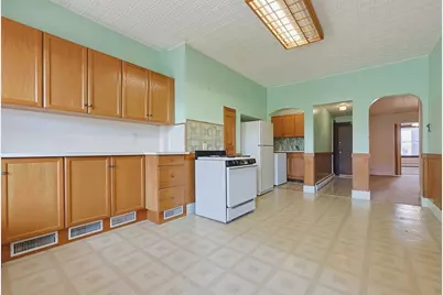 233 Saratoga Street, Boston, MA 02128 - Photo 4