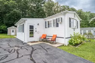 27 Clems Way, Acushnet, MA 02743 - Photo 2