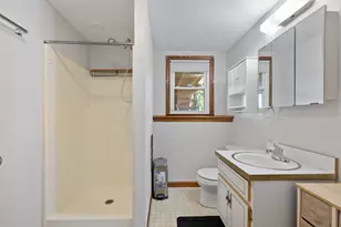 129 Forest St, Franklin, MA 02038 - Photo 18