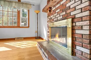 129 Forest St, Franklin, MA 02038 - Photo 6