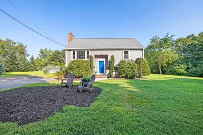 129 Forest St, Franklin, MA 02038 - Photo 1