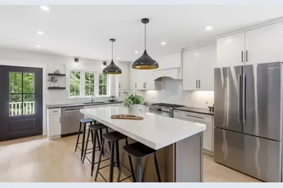 158 Lake St, Wilmington, MA 01887 - Photo 4